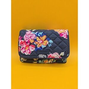 Vera Bradley PRETTY POISES ICONIC RFID RILEY WALLET Excellent